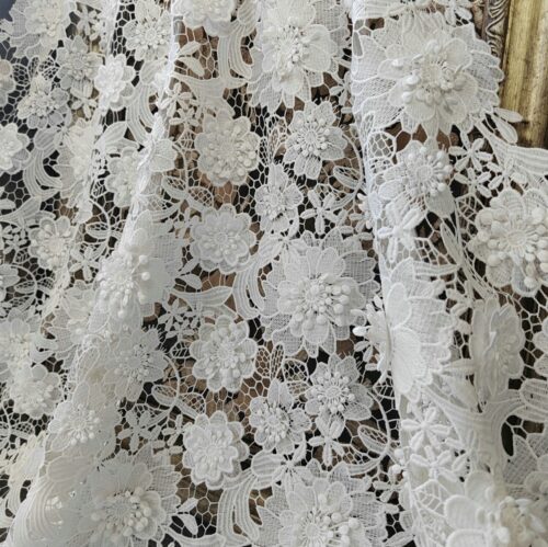 Delicate 3D flower embroidered lace